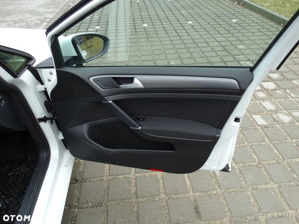 Volkswagen Golf 1.5 TSI BlueMotion ACT Comfortline - 34