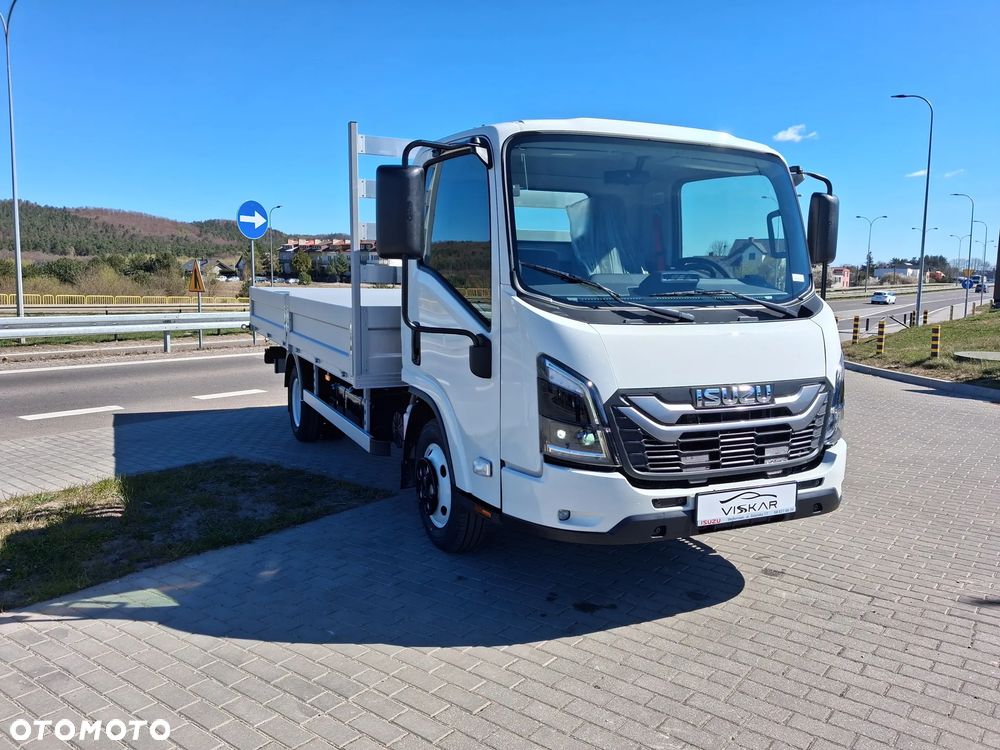 Isuzu M27 skrzynia otwarta 4.5m - 5