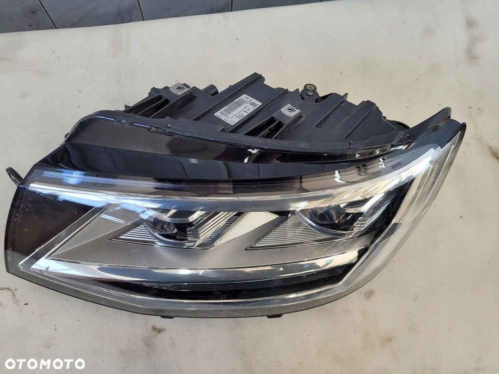 LAMPA LEWY PRZÓD VW MULTIVAN 7E1941035 - 2