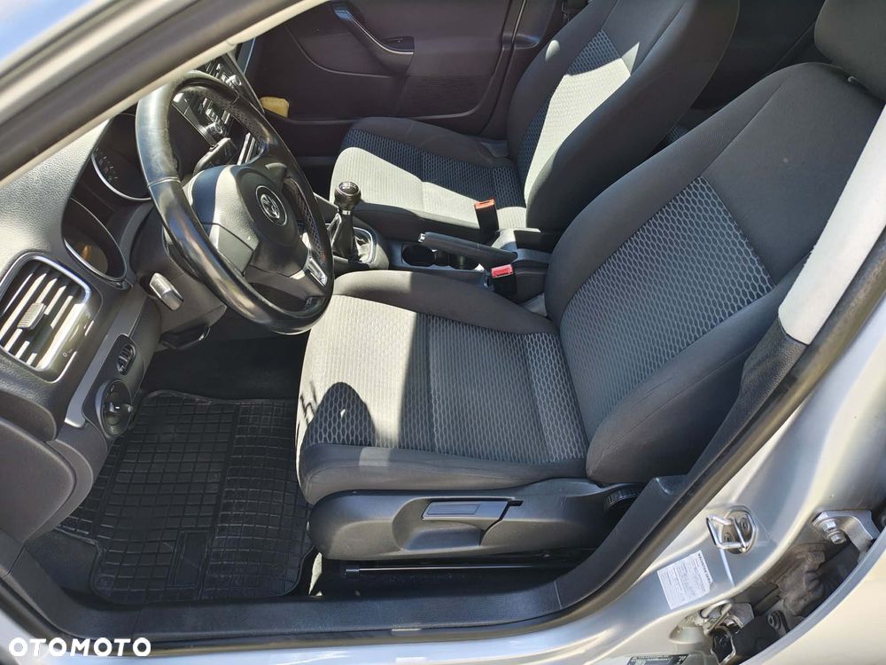 Volkswagen Golf 1.6 TDI Comfortline - 8