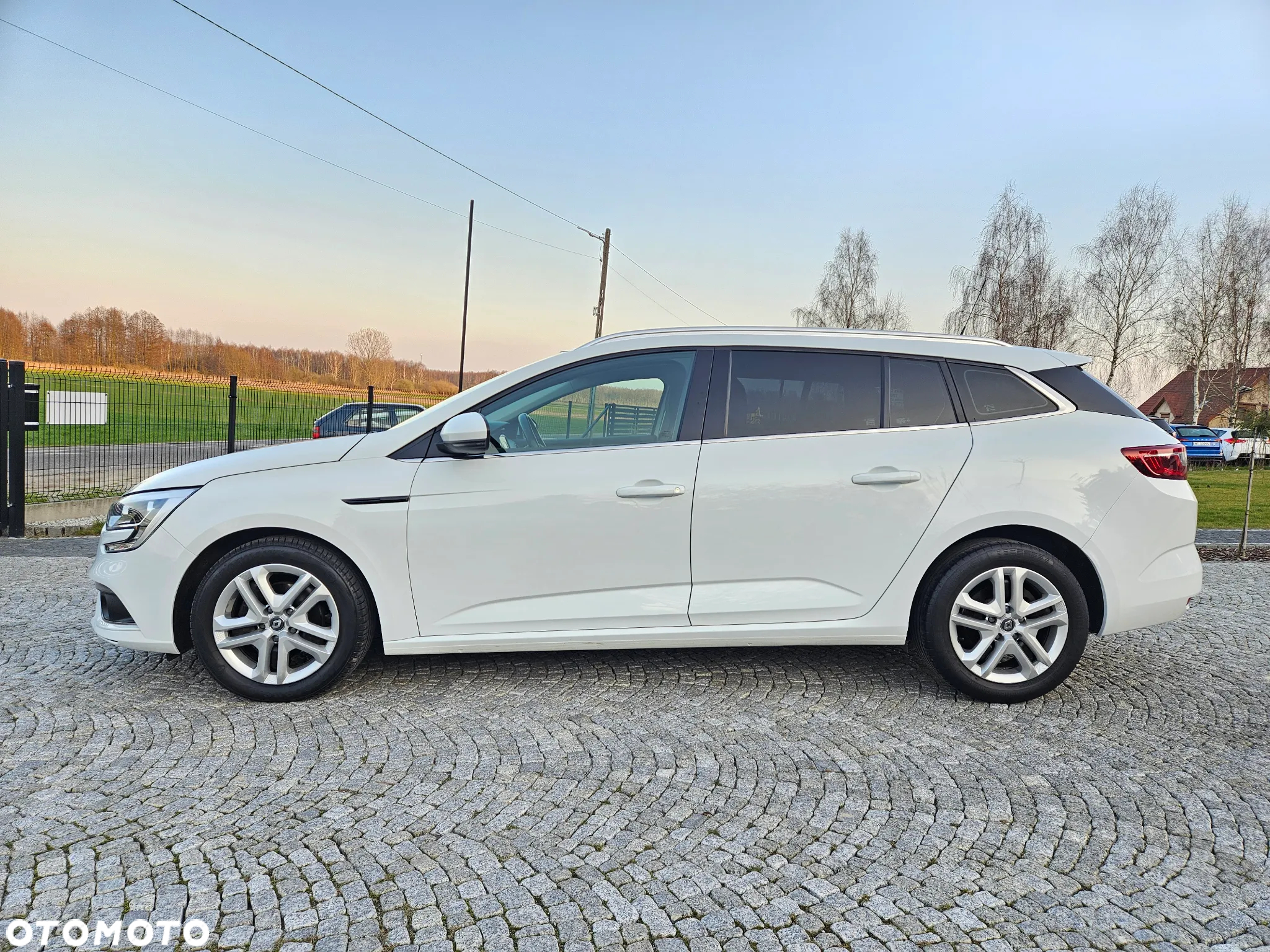 Renault Megane 1.5 dCi Zen - 4