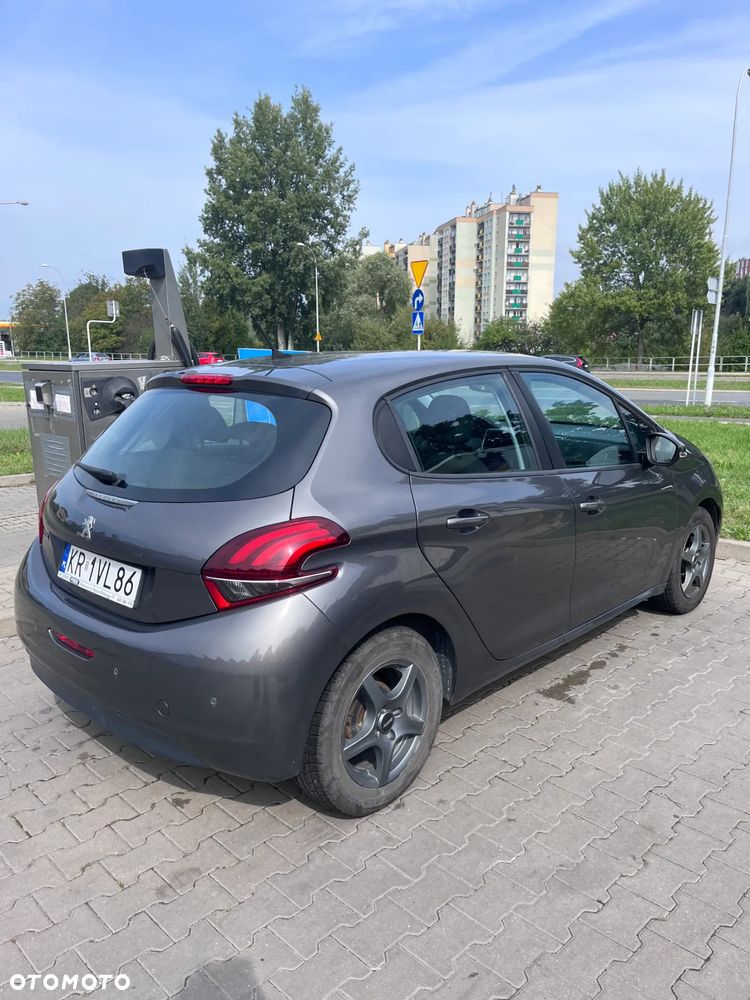Peugeot 208 PureTech 82 Active - 3