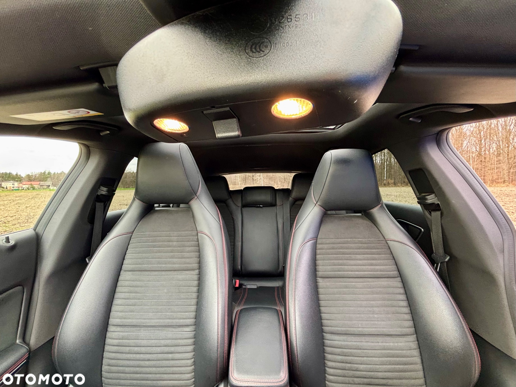Mercedes-Benz CLA 180 7G-DCT - 39