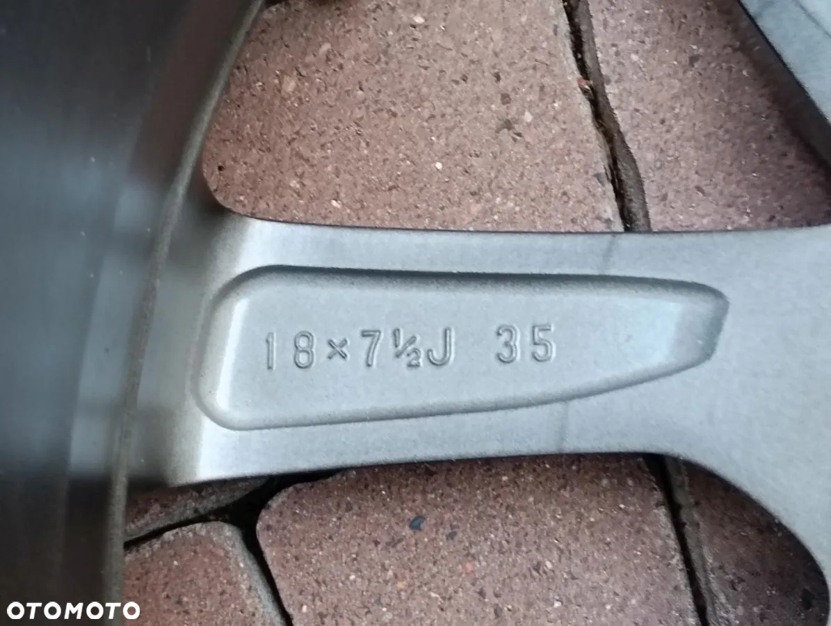 LEXUS NX 14-21r Koła z Oponami Zimowymi 225/60 R18 NOKIAN 19r - 23