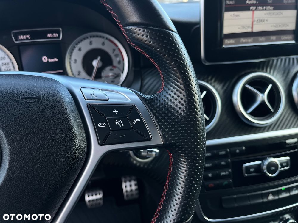 Mercedes-Benz Klasa A 180 AMG Line - 19