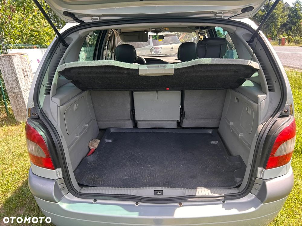 Renault Scenic 1.9 dCi Authentique - 3