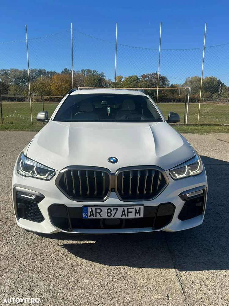 BMW X6 M M50i - 1