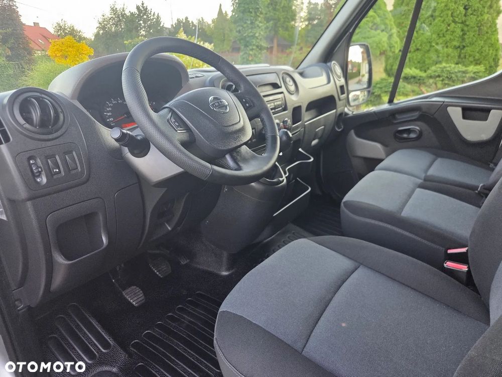Nissan NV400 - 29