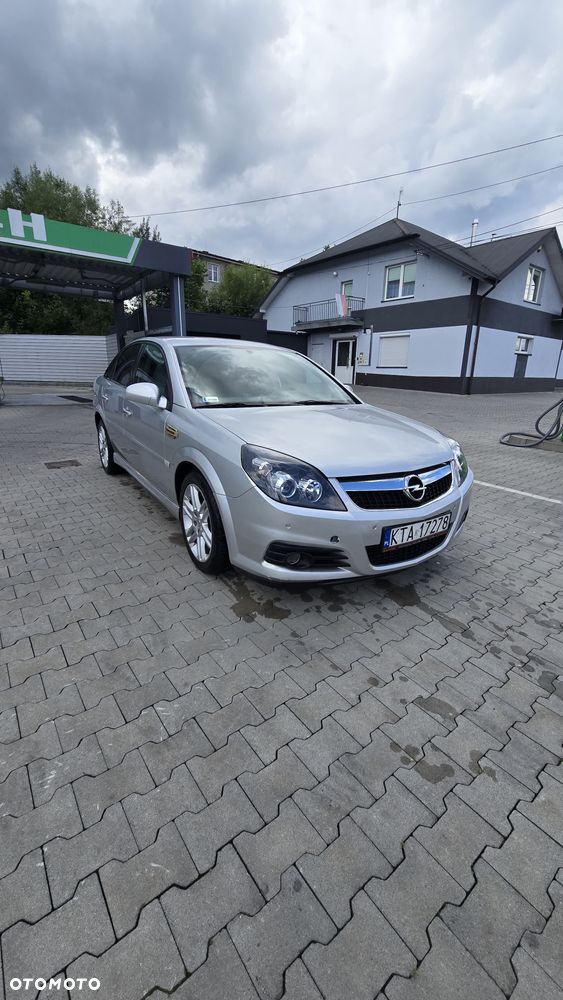 Opel Vectra 1.9 CDTI Cosmo - 1