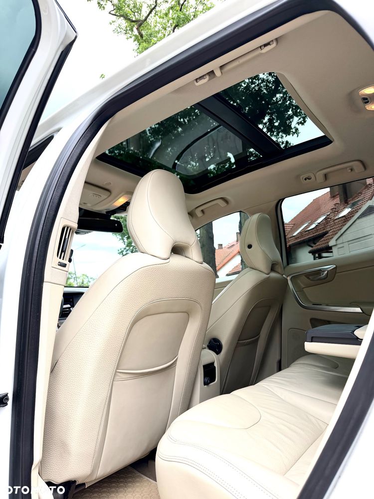 Volvo XC 60 3.2 AWD RDesign - 35