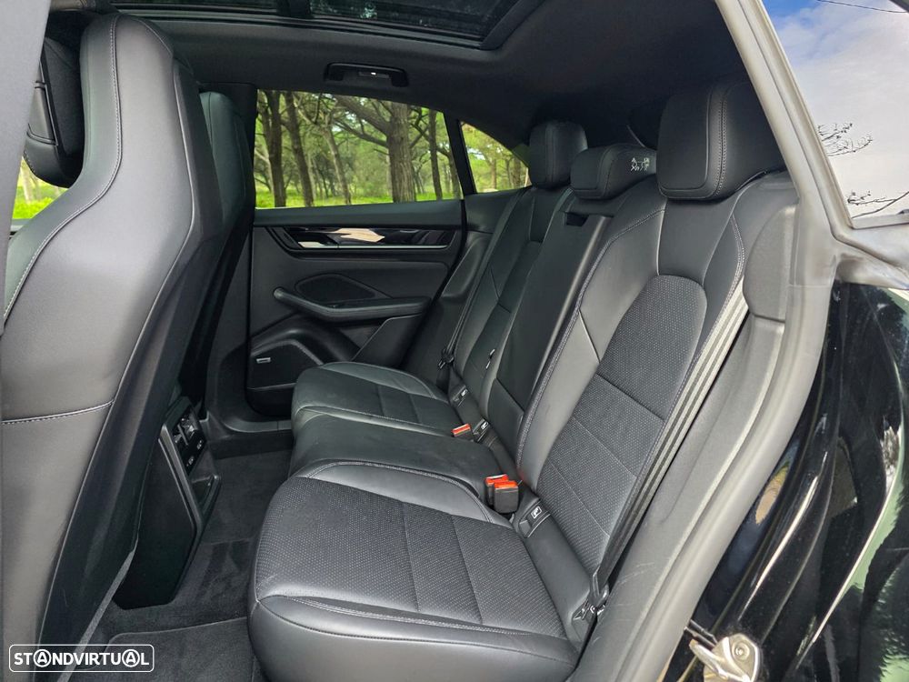 Porsche Macan Electric 4 - 19