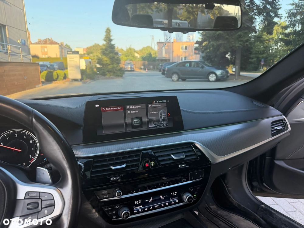 BMW Seria 5 530i xDrive M Sport Edition - 10