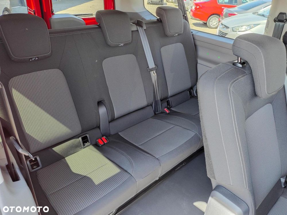 Volkswagen Caravelle 2,0 l TDI 150 KM / skrzynia biegów: 6-biegowa manualna rozstaw osi: 3500 mm - 20