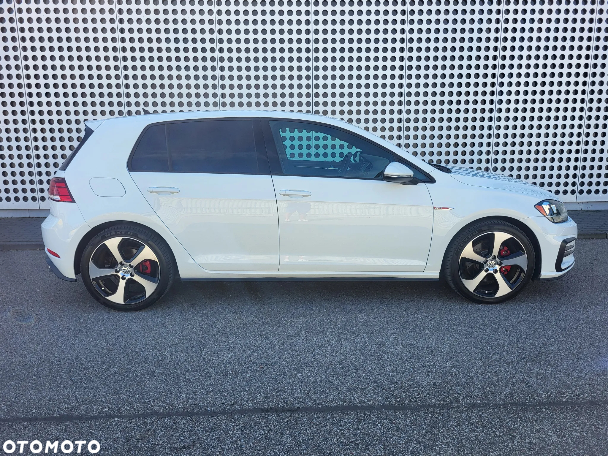 Volkswagen Golf 2.0 TSI OPF DSG GTI - 2