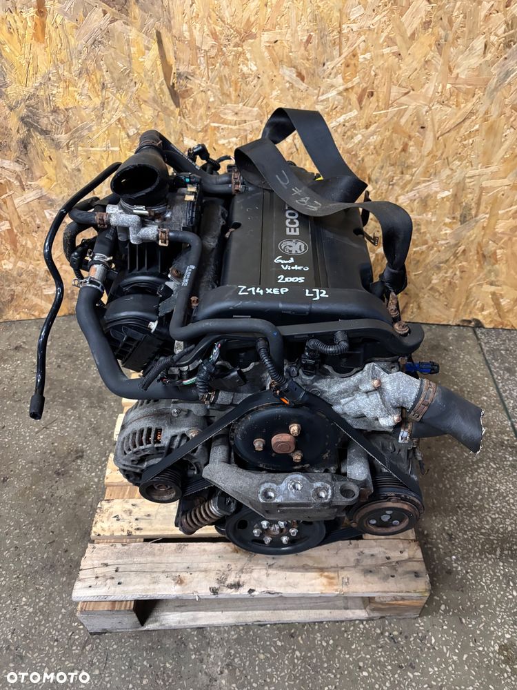 SILNIK OPEL ASTRA H MERIVA CORSA D Z14XEP 1.4 16V KOMPLETNY Z OSPRZĘTEM film video - 2