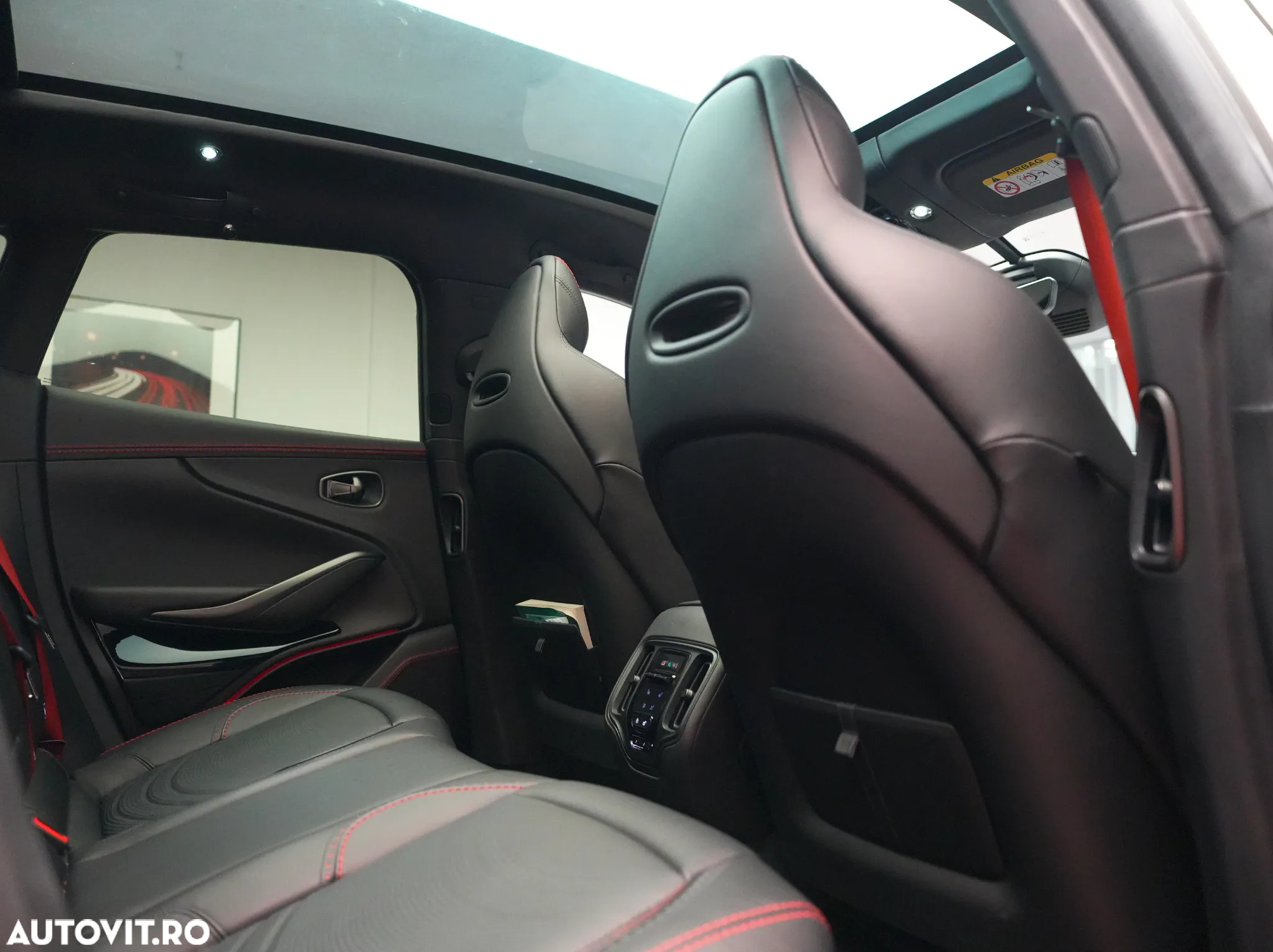 Aston Martin DBX Standard - 16