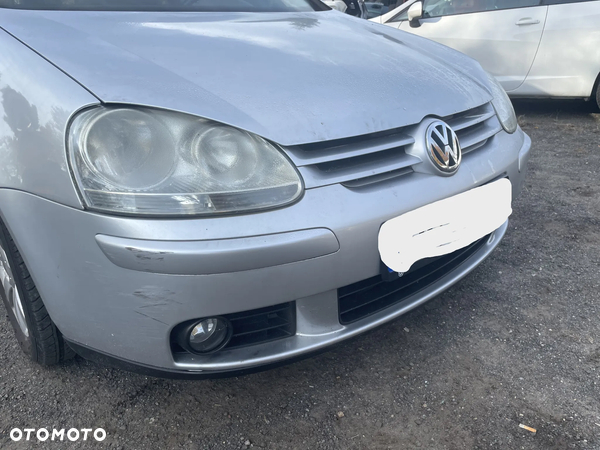 Zderzak przód vw Golf V LA7W