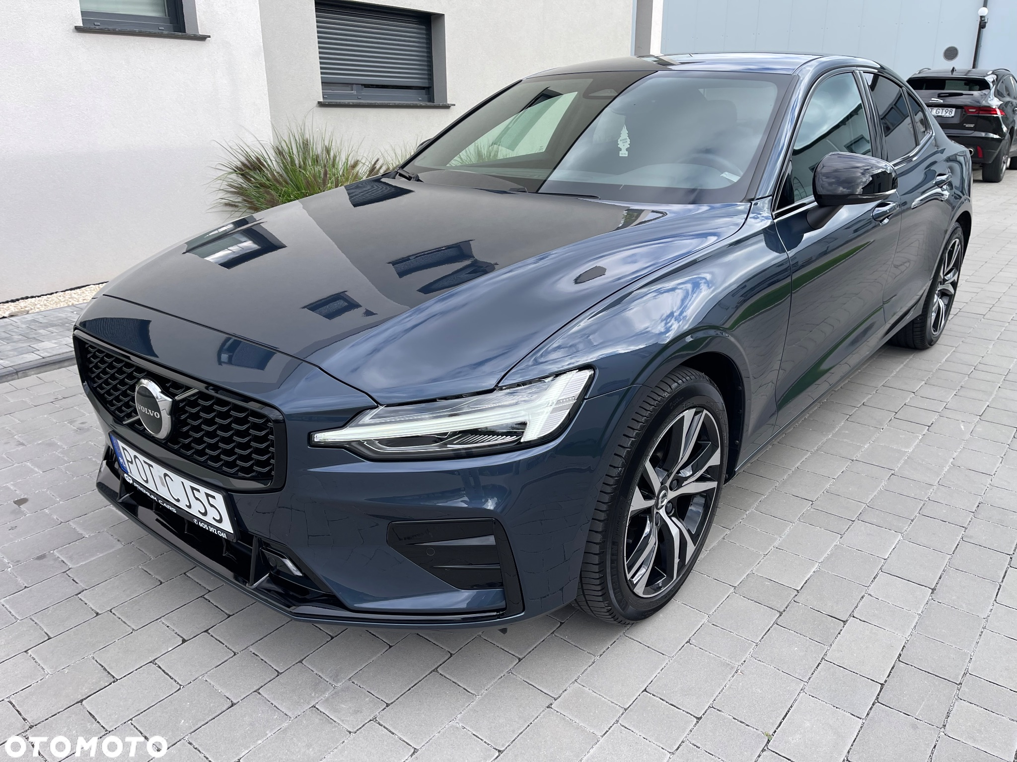 Volvo S60 B4 B Ultimate Dark - 3