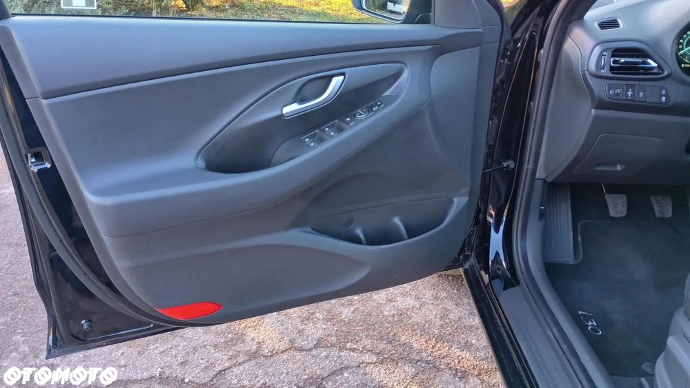 Hyundai i30 1.5 T-GDI 48V Smart - 28