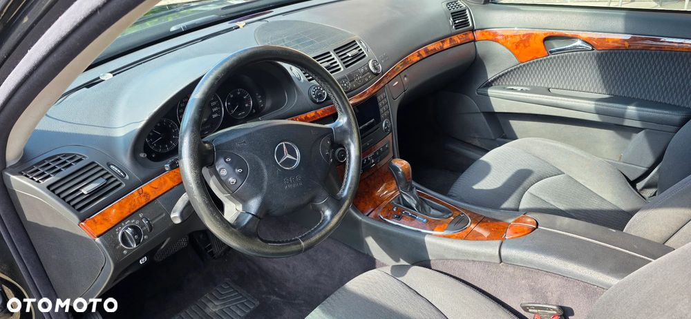 Mercedes-Benz Klasa E - 21