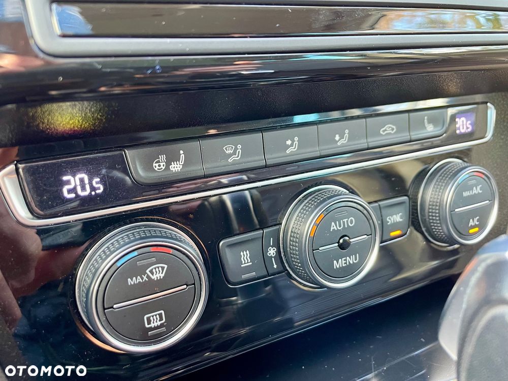 Volkswagen Passat 2.0 TDI BMT 4Mot Highline DSG - 9