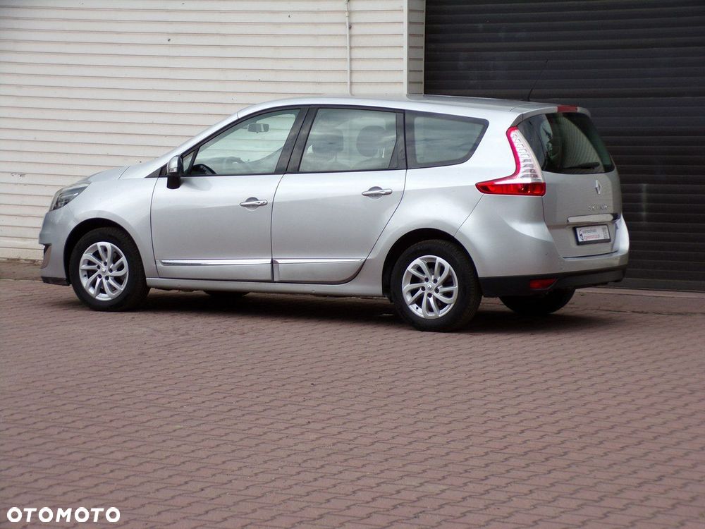 Renault Grand Scenic - 10