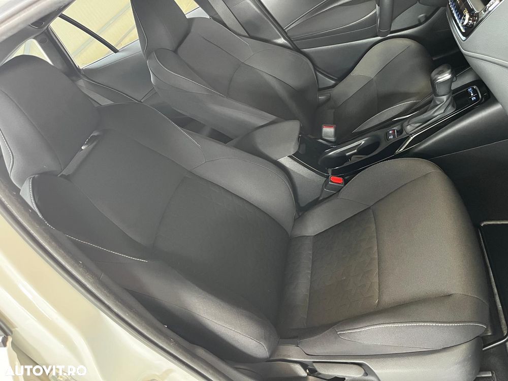 Toyota Corolla - 15