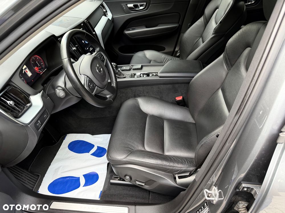 Volvo XC 60 D4 Momentum - 32