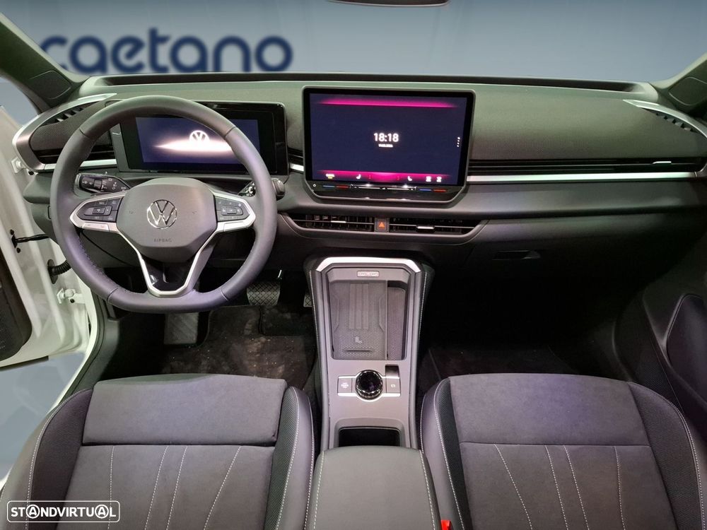 VW T-Roc 1.5 eTSI Style DSG - 12