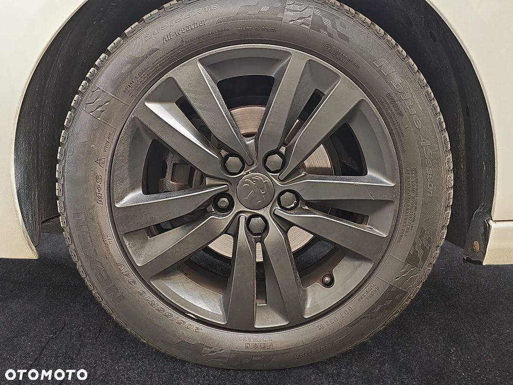 Peugeot 308 - 10