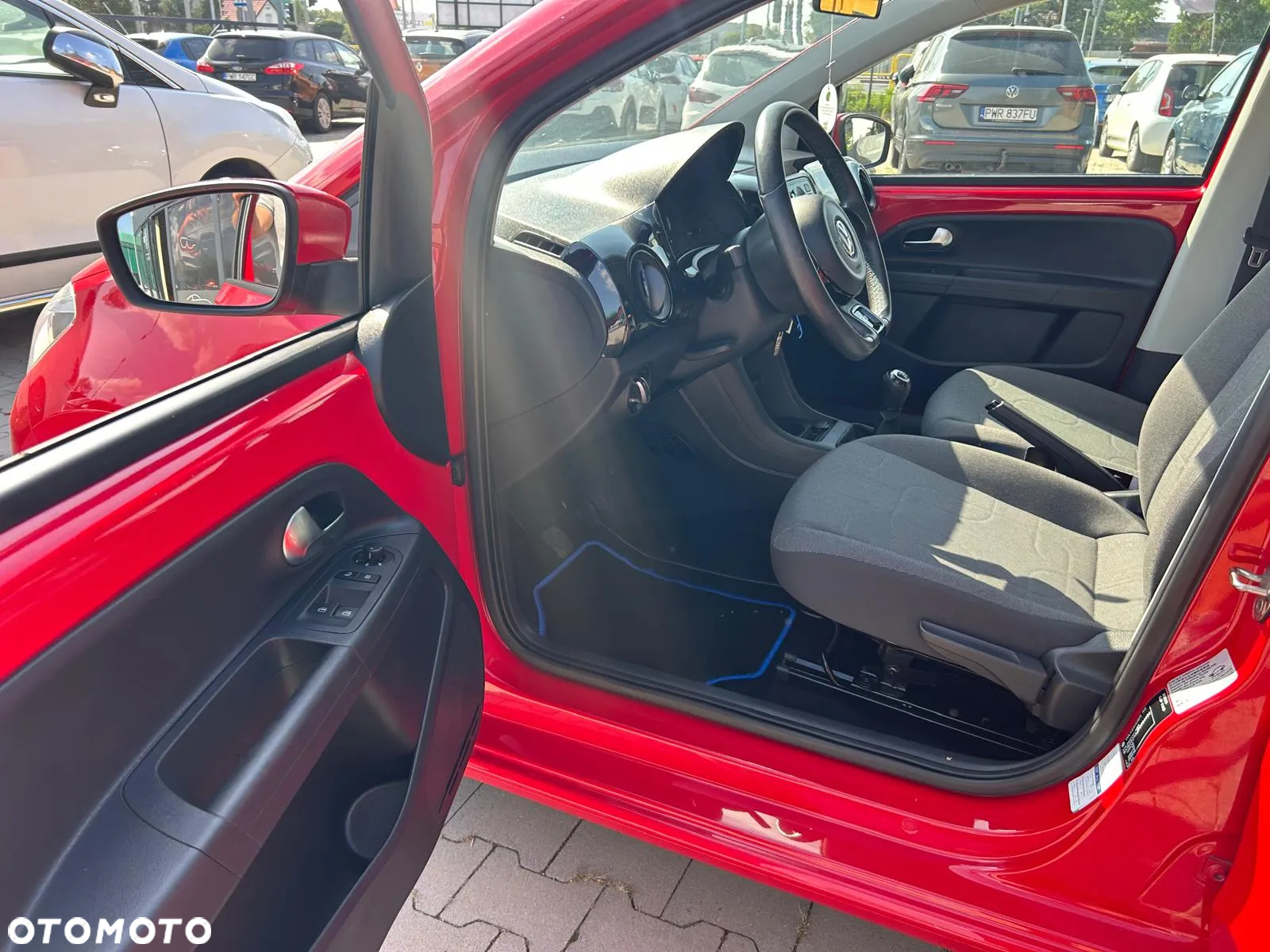 Volkswagen up! (BlueMotion Technology) take - 15