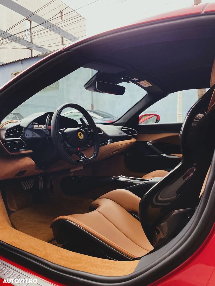 Ferrari 296 GTS - 10