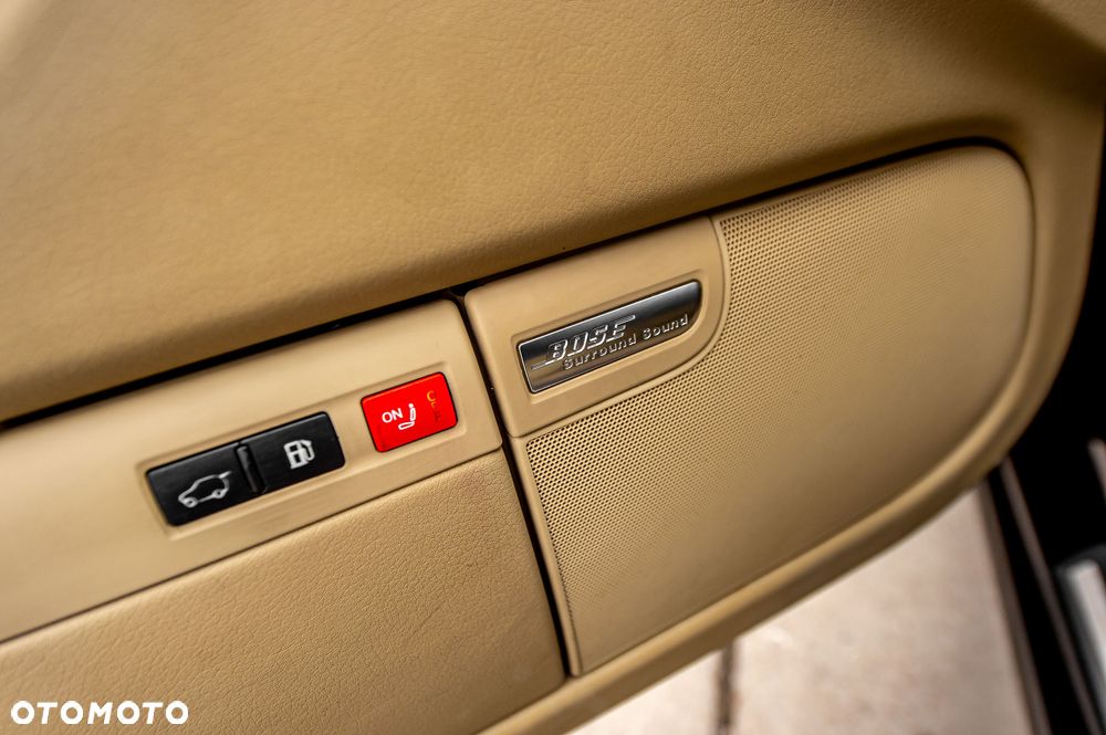 Audi A8 4.2 Quattro - 30