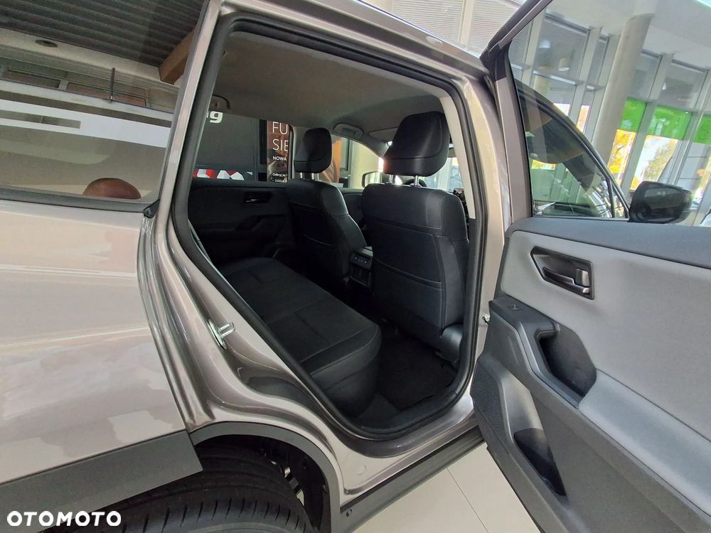 Toyota RAV4 - 16