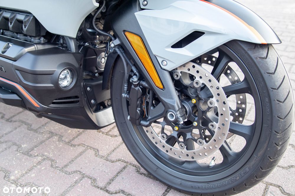Honda GL - 8
