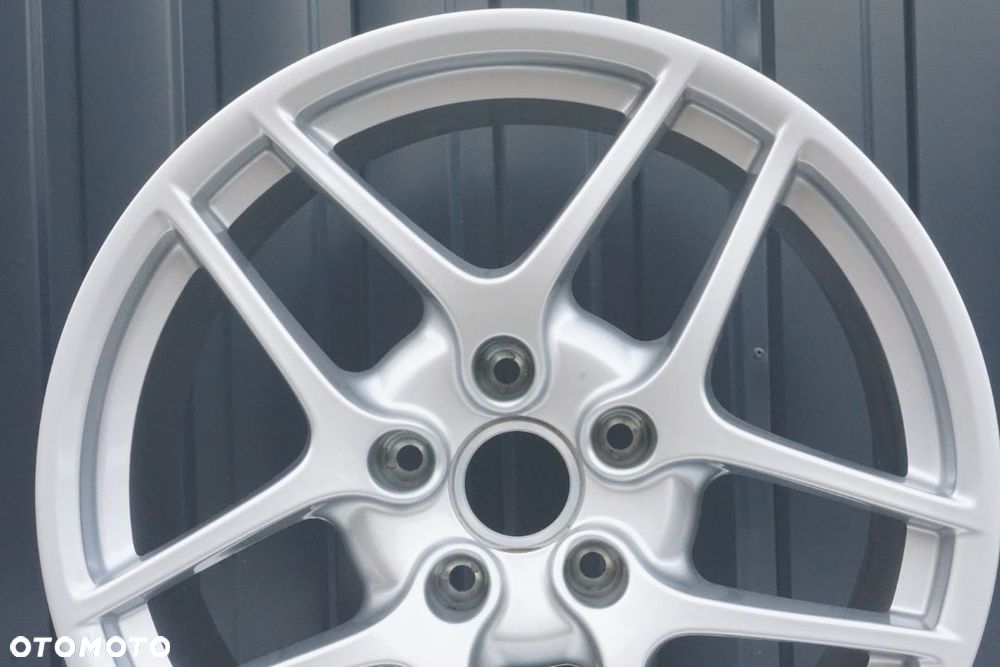 Porsche Carrera 997 5x130 19 11J et51 99736216301 - 2