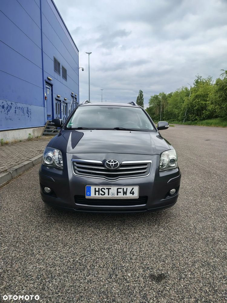 Toyota Avensis 2.2 D-4D X Premium - 3
