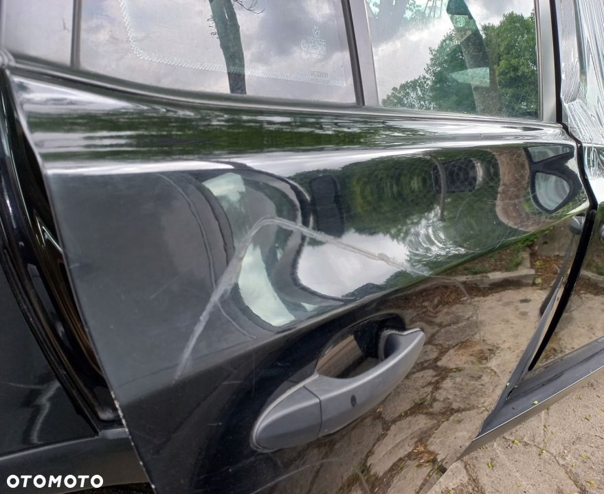 DRZWI TYLNE PRAWE BMW X3 E83 668/9 - 2