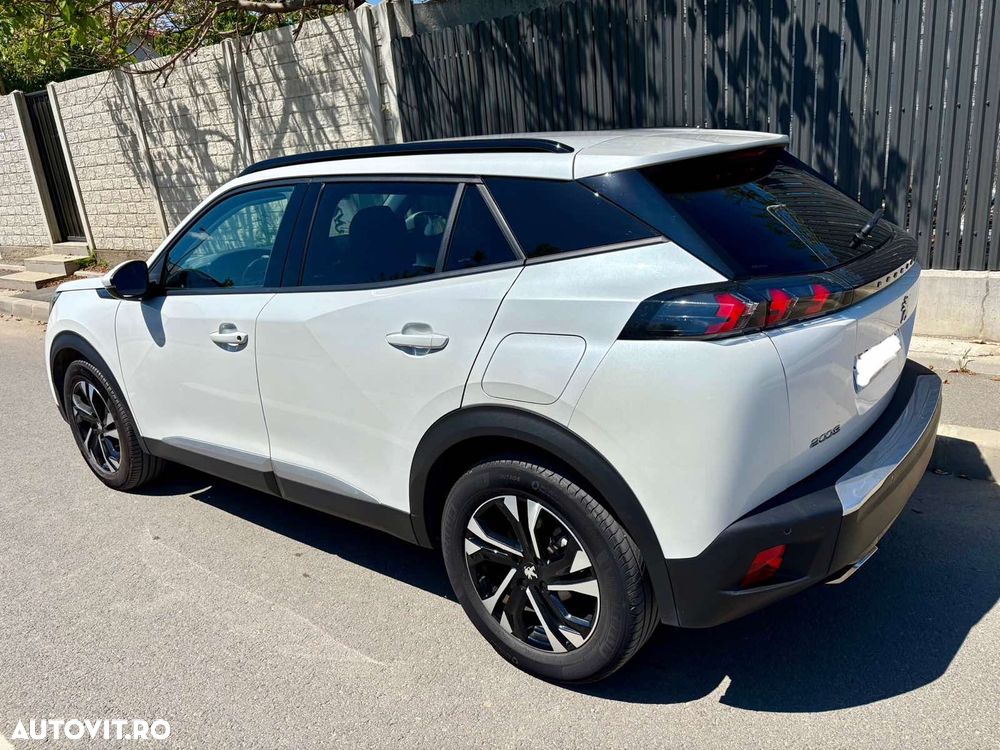 Peugeot 2008 PureTech 130 EAT8 Allure - 3