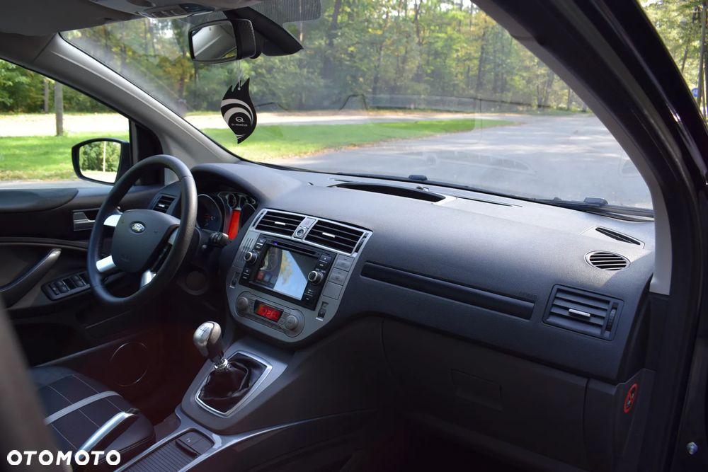Ford Kuga - 20