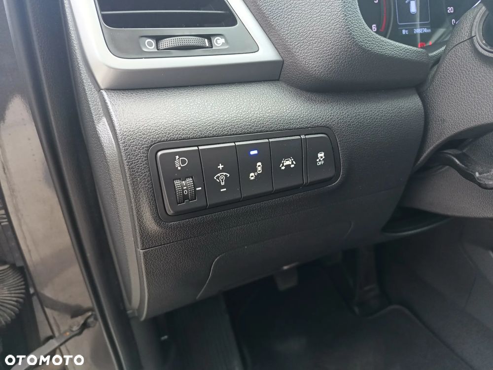 Hyundai Tucson blue 1.7 CRDi 2WD Advantage - 22