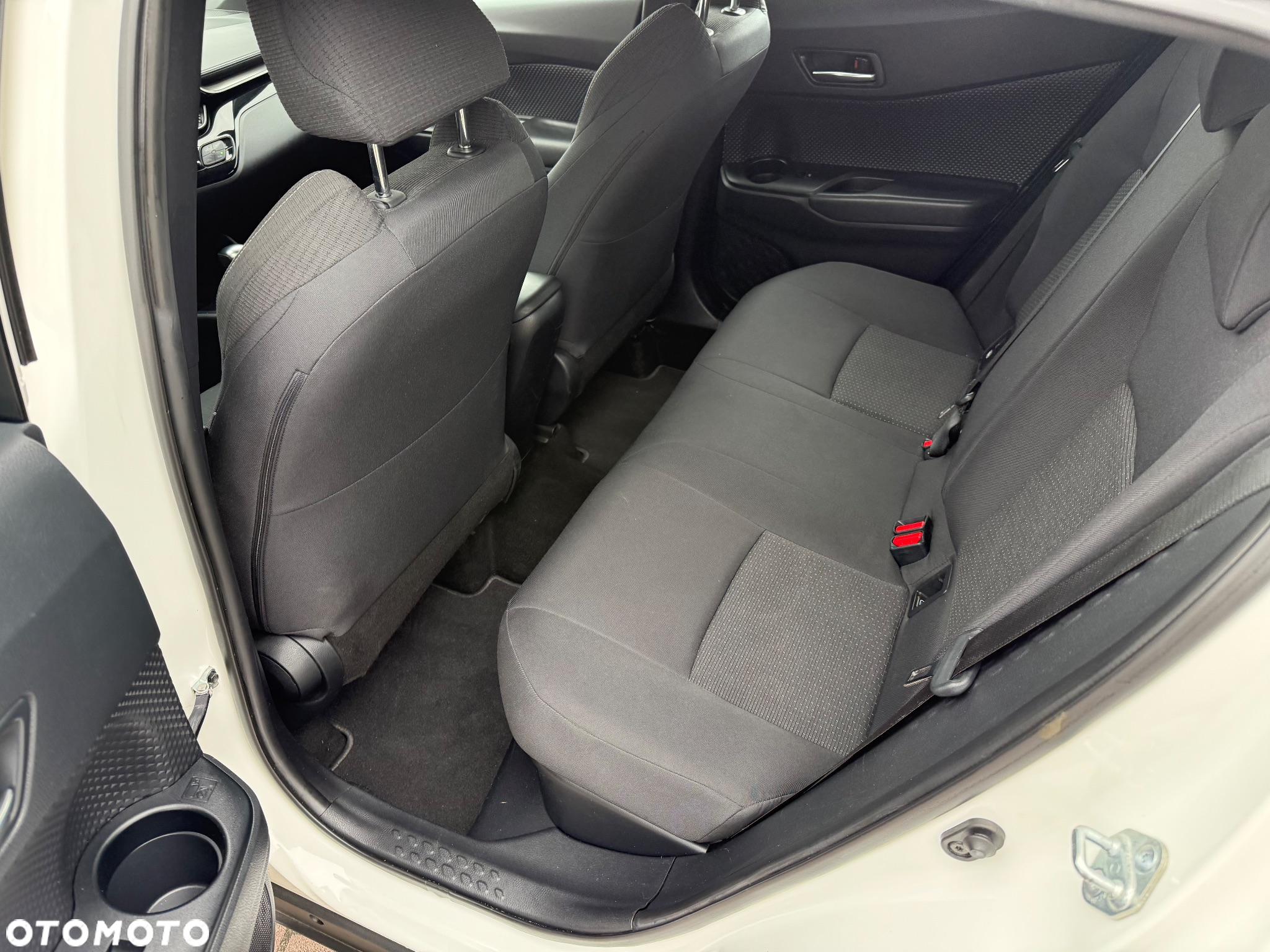 Toyota C-HR 1.8 Hybrid GPF Comfort - 13