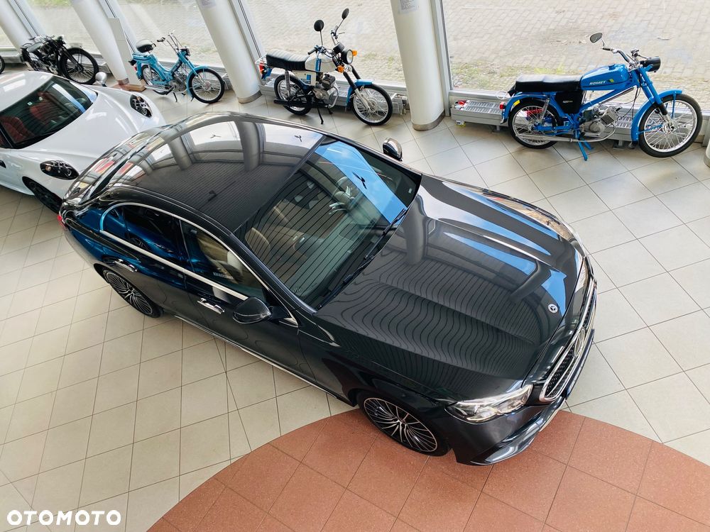 Mercedes-Benz Klasa E 200 mHEV 4-Matic AMG 9G-Tronic - 11