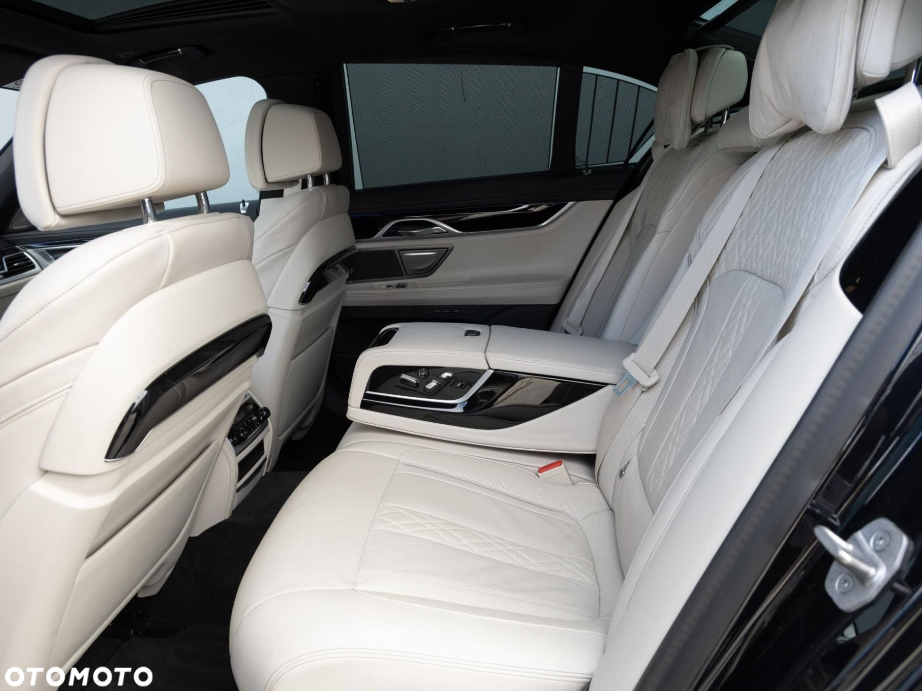 BMW Seria 7 - 13