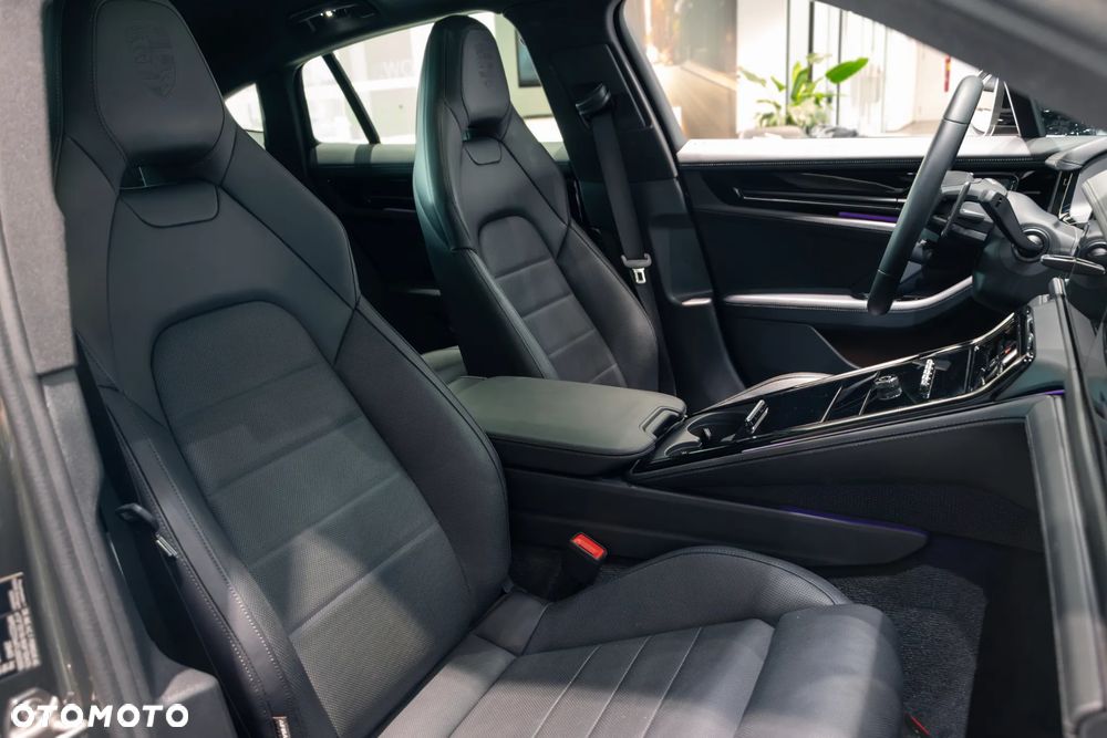Porsche Panamera 4S E-Hybrid PHEV - 30