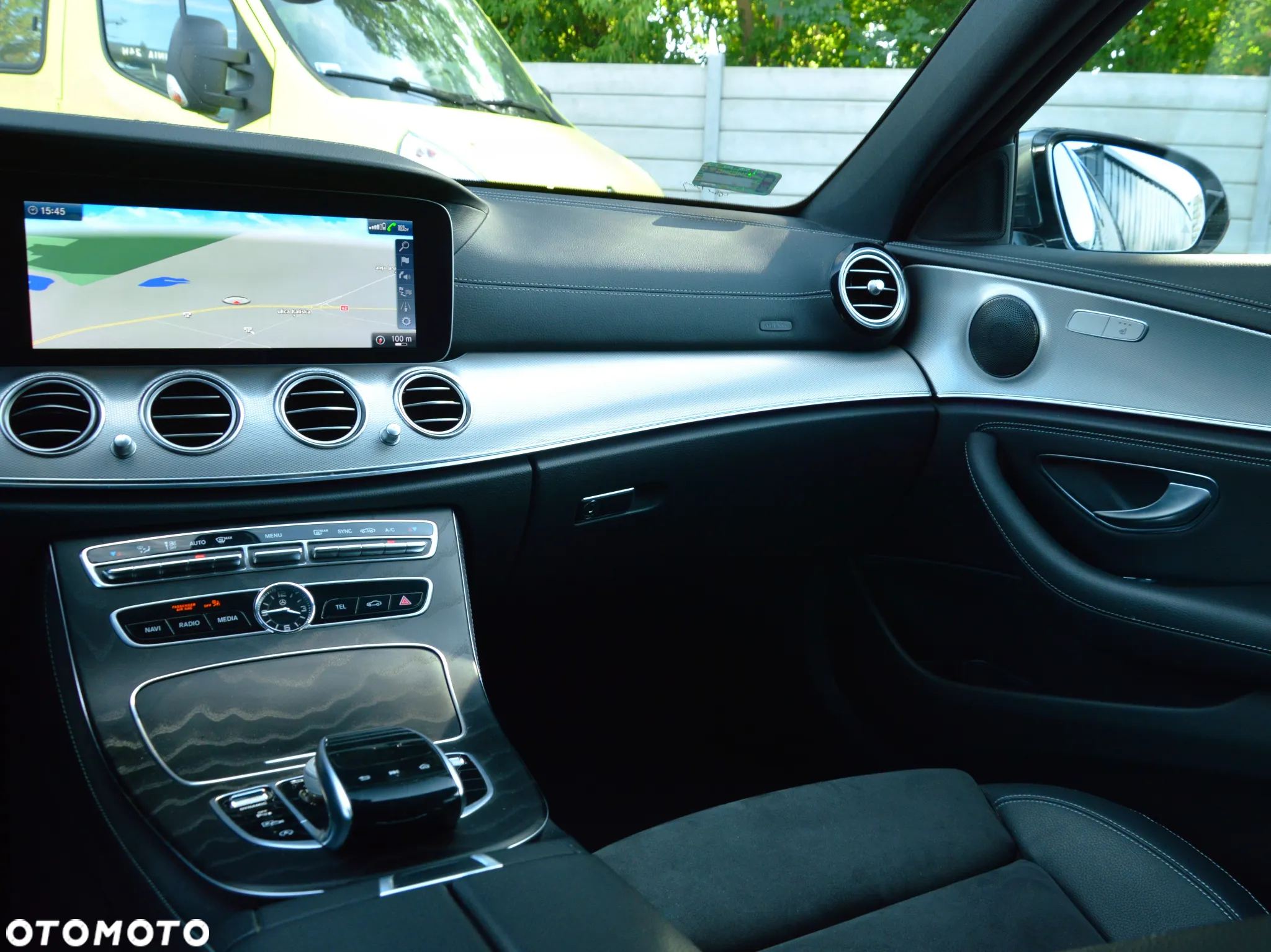 Mercedes-Benz Klasa E 220 d 4-Matic AMG - 16