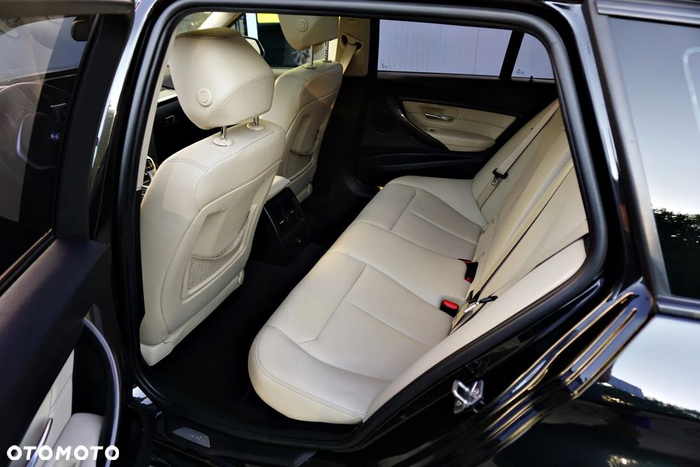 BMW Seria 3 330d Modern Line - 23