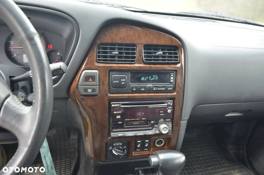 Nissan Pathfinder - 34