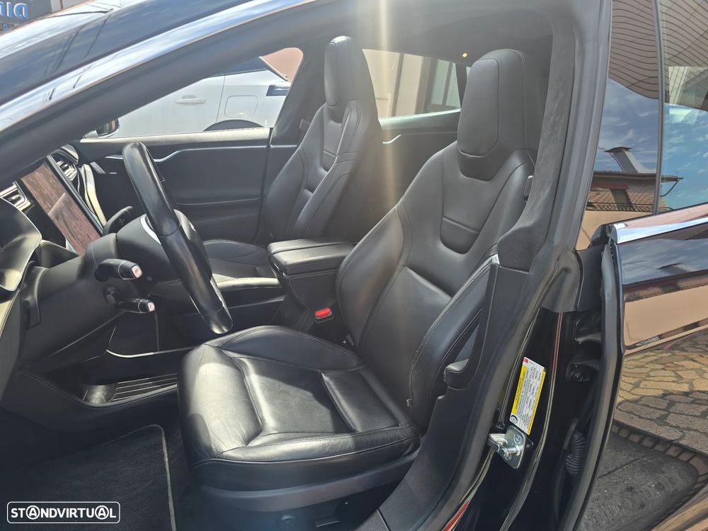Tesla Model S P90D - 11