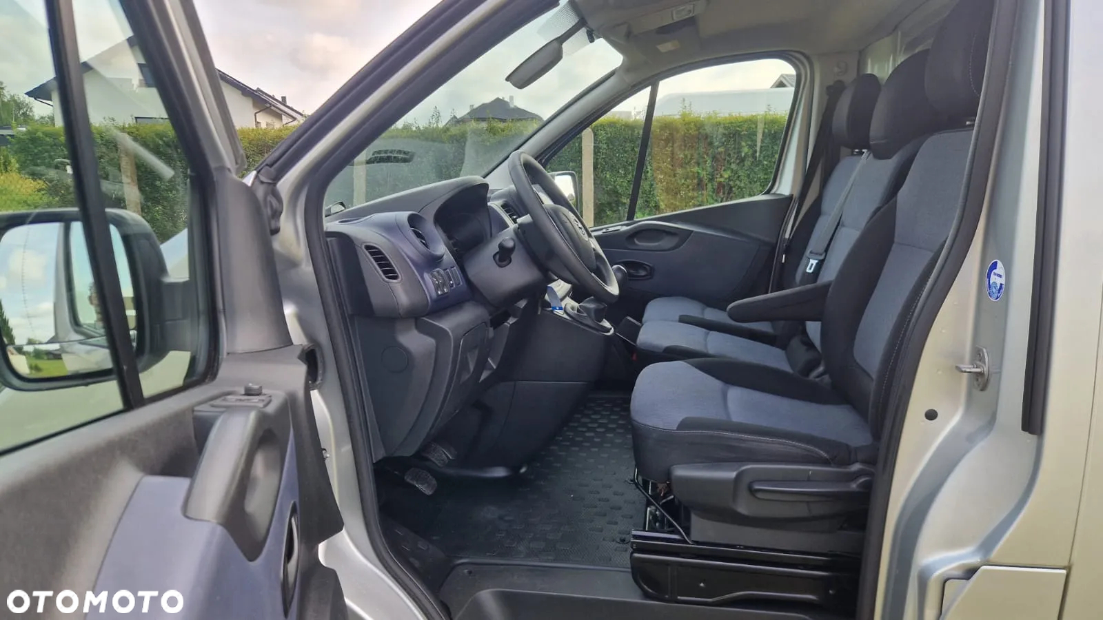 Opel Vivaro - 14